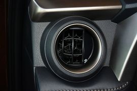 2015款丰田RAV4