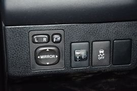 2015款丰田RAV4