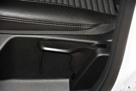 2015款福特福克斯两厢1.0L