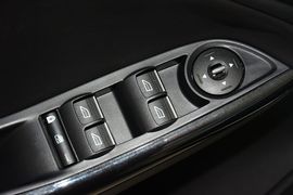 2015款福特福克斯两厢1.0L