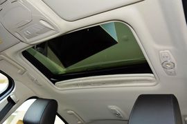 2015款福特福克斯两厢1.0L