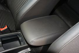 2015款福特福克斯两厢1.0L