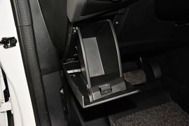 2015款福特福克斯两厢1.0L