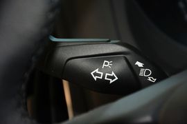 2015款福特福克斯两厢1.0L