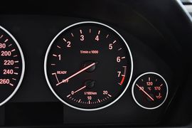 2016款宝马320Li豪华设计套装