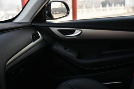 2016款众泰SR7