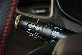 2016款奇瑞瑞虎5