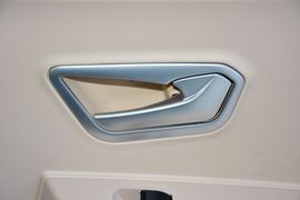 2015款奇瑞风云2两厢1.5L手动新锐版