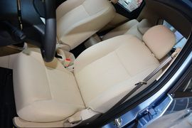 2015款奇瑞风云2两厢1.5L手动新锐版