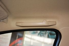 2015款奇瑞风云2两厢1.5L手动新锐版