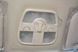 2015款奇瑞风云2两厢1.5L手动新锐版