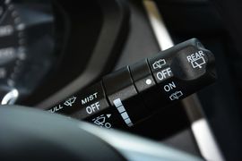 2015款奇瑞风云2两厢1.5L手动新锐版