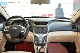 2015款奇瑞风云2两厢1.5L手动新锐版