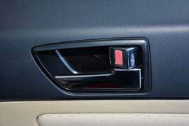 2015款北汽绅宝D20三厢1.5L手动乐尚版