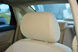 2015款北汽绅宝D20三厢1.5L手动乐尚版