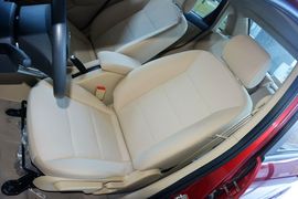 2015款北汽绅宝D20三厢1.5L手动乐尚版