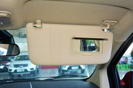 2015款北汽绅宝D20三厢1.5L手动乐尚版