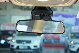 2015款北汽绅宝D20三厢1.5L手动乐尚版