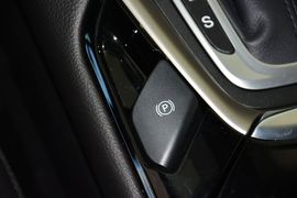 2013款福特蒙迪欧2.0L