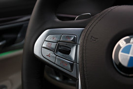 武汉试驾宝马750Li