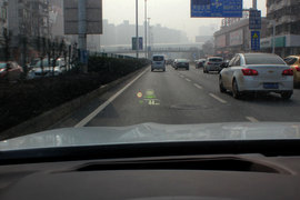 武汉试驾宝马750Li