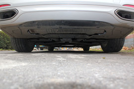 武汉试驾宝马750Li