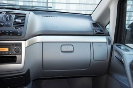 2016款奔驰威霆3.0L精英版