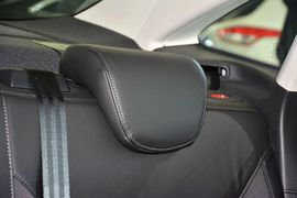 2015款福特福克斯三厢1.6L自动风尚型