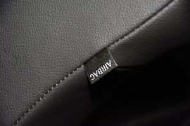 2015款福特福克斯三厢1.6L自动风尚型