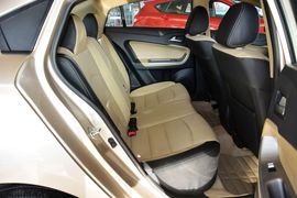 2015款海马第四代福美来1.6L手动品尚型