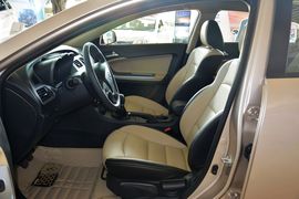 2015款海马第四代福美来1.6L手动品尚型