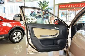 2015款海马第四代福美来1.6L手动品尚型