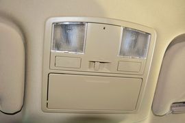 2015款海马第四代福美来1.6L手动品尚型