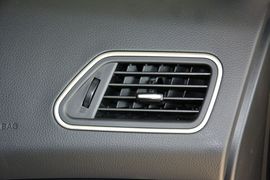 2015款海马第四代福美来1.6L手动品尚型