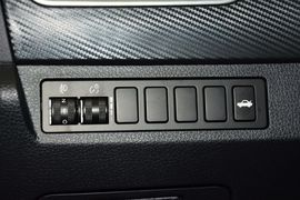 2015款海马第四代福美来1.6L手动品尚型