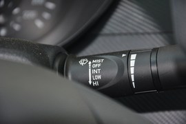 2015款海马第四代福美来1.6L手动品尚型