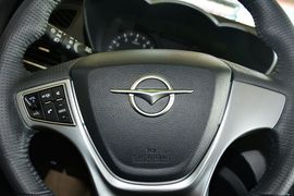 2015款海马第四代福美来1.6L手动品尚型