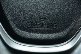 2015款海马第四代福美来1.6L手动品尚型