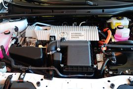2016款丰田卡罗拉双擎1.8L