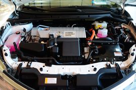 2016款丰田卡罗拉双擎1.8L