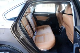 2016款大众帕萨特330TSI御尊版