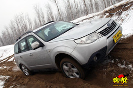 三菱欧蓝德劲界对比斯巴鲁森林人