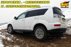 三菱欧蓝德劲界对比斯巴鲁森林人