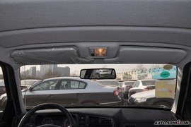 2010款一汽大众捷达1.6L手动伙伴型