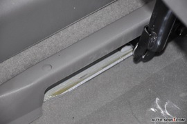 2010款一汽大众捷达1.6L手动伙伴型