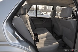 2010款一汽大众捷达1.6L手动伙伴型