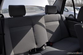 2010款一汽大众捷达1.6L手动伙伴型
