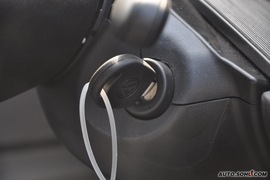2010款一汽大众捷达1.6L手动伙伴型
