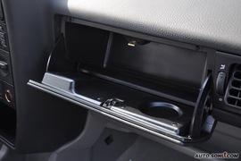 2010款一汽大众捷达1.6L手动伙伴型