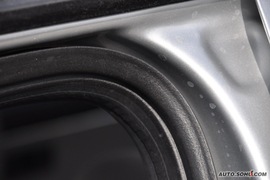2010款一汽大众捷达1.6L手动伙伴型